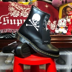 Dr. Martens Mastermind 1460 Boots